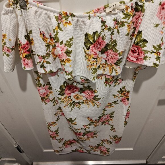 LOVE J FLORAL PRINT DRESS OFF THE SHOULDER (SIZE 3X) WITH TAGS BRAND NEW - Picture 2 of 9